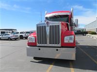 2023 Kenworth W990