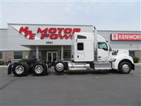 2027 Kenworth W990