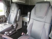 2027 Kenworth W990