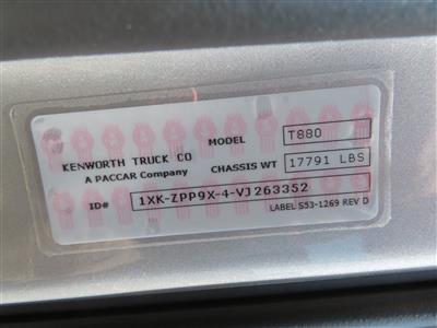 2027 Kenworth T880
