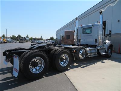 2027 Kenworth T880