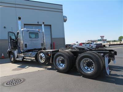 2027 Kenworth T880