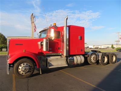 2022 Kenworth W900L