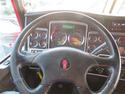 2022 Kenworth W900L