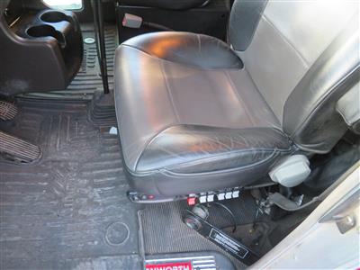 2022 Kenworth W900L
