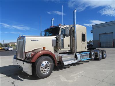 2027 Kenworth W900L 72