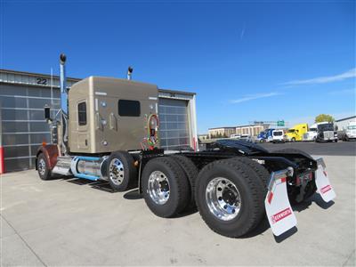 2027 Kenworth W900L 72