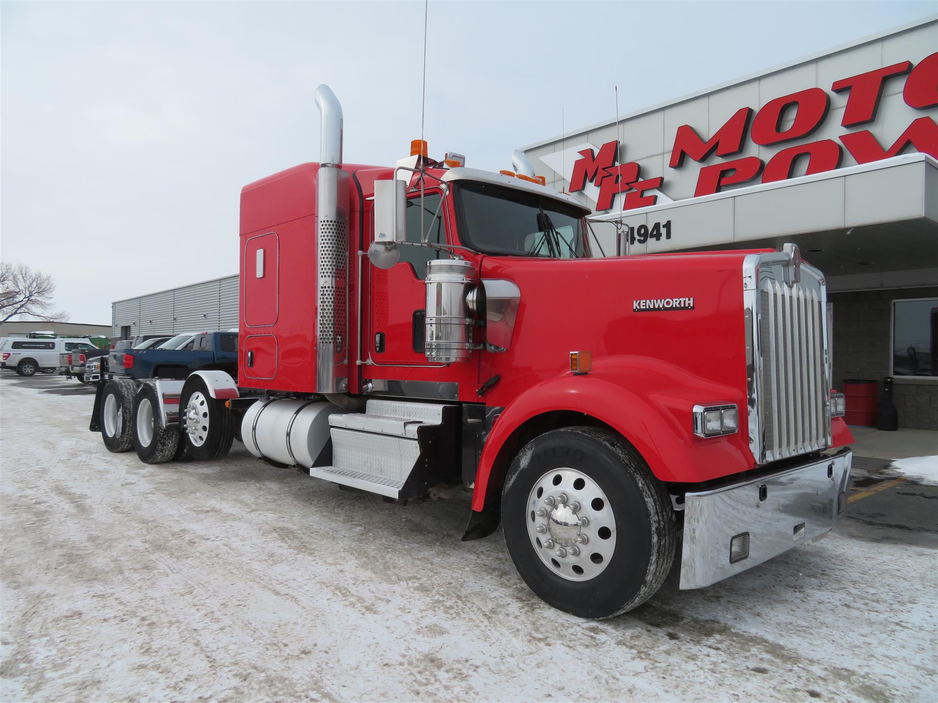 2022 Kenworth W900L