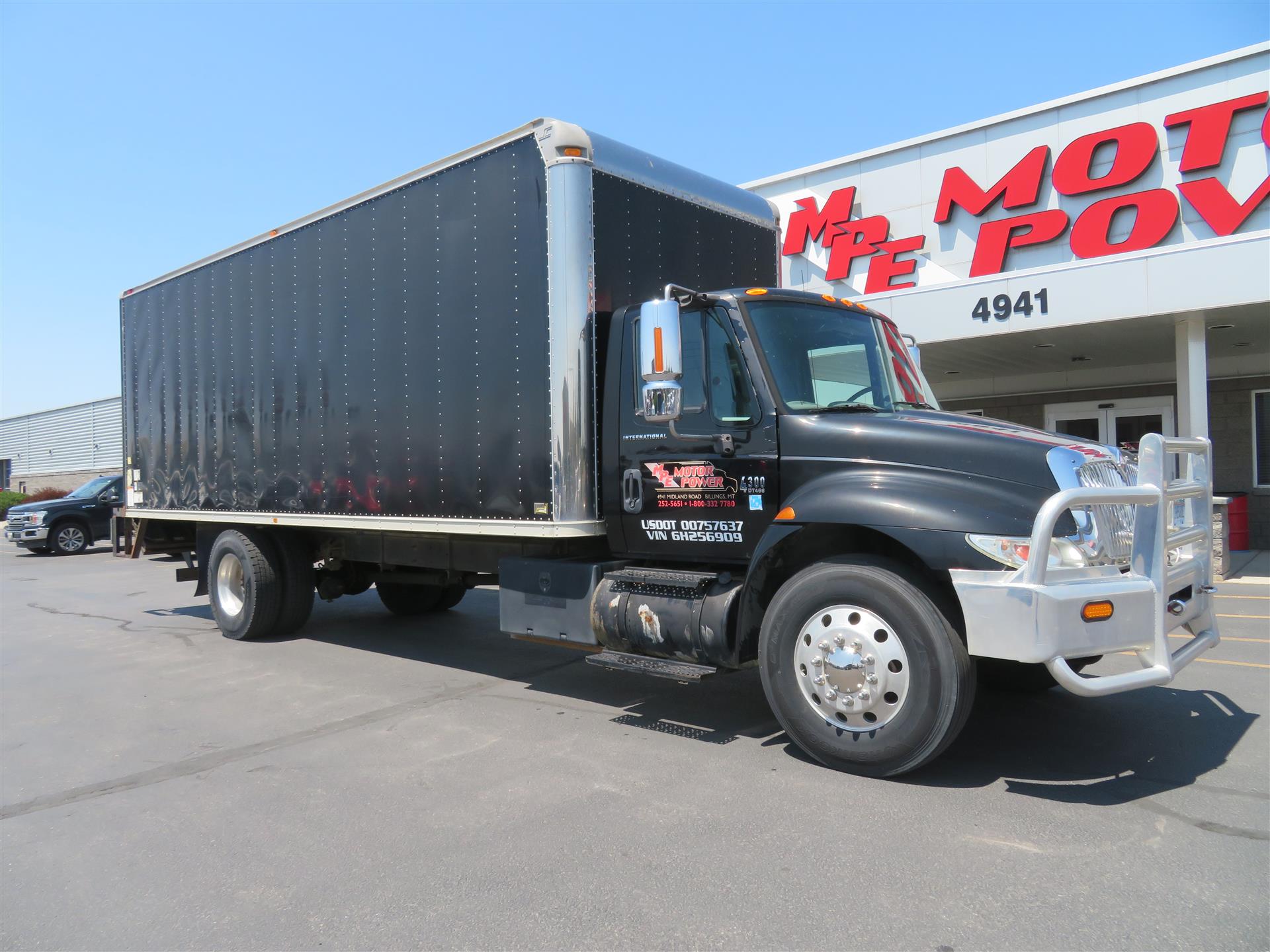 2006 International 4300 SBA 4x2