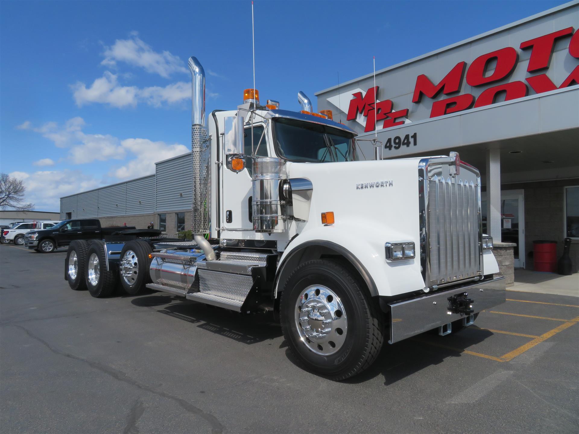 2026 Kenworth W900B Ext Cab