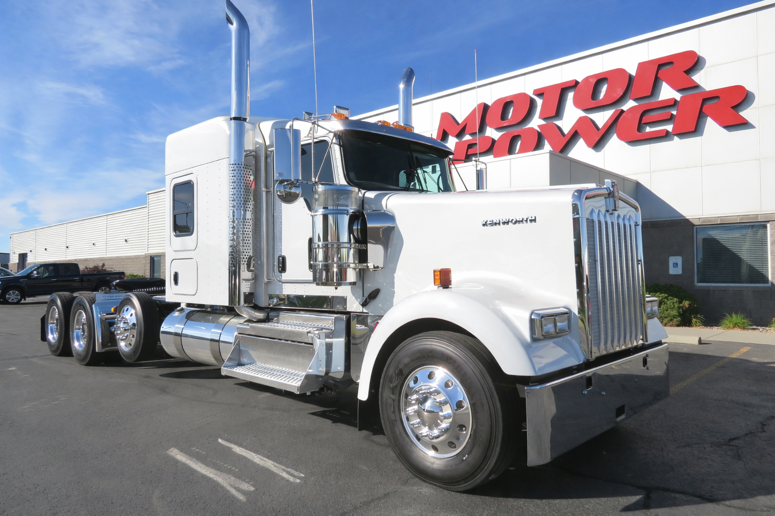 2027 Kenworth W900L 72