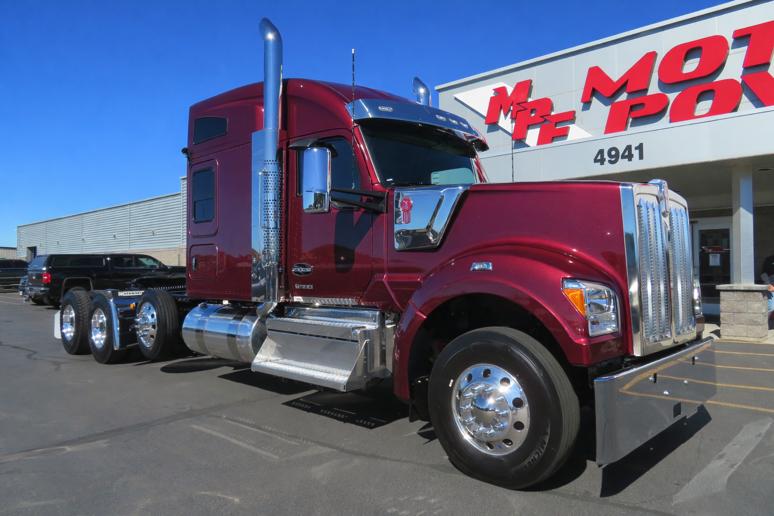 2027 Kenworth W990