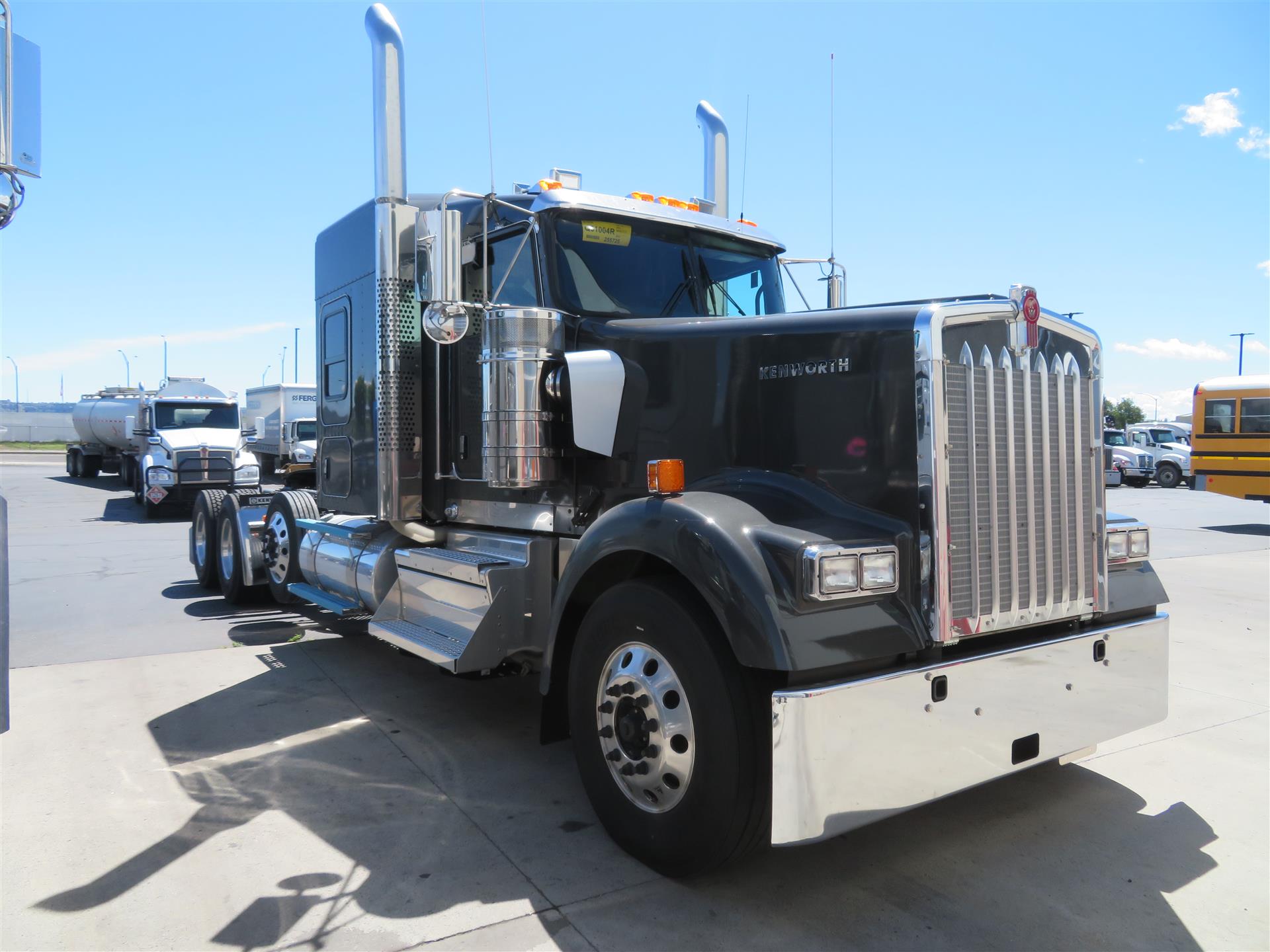 2027 Kenworth W900L 72"ACF
