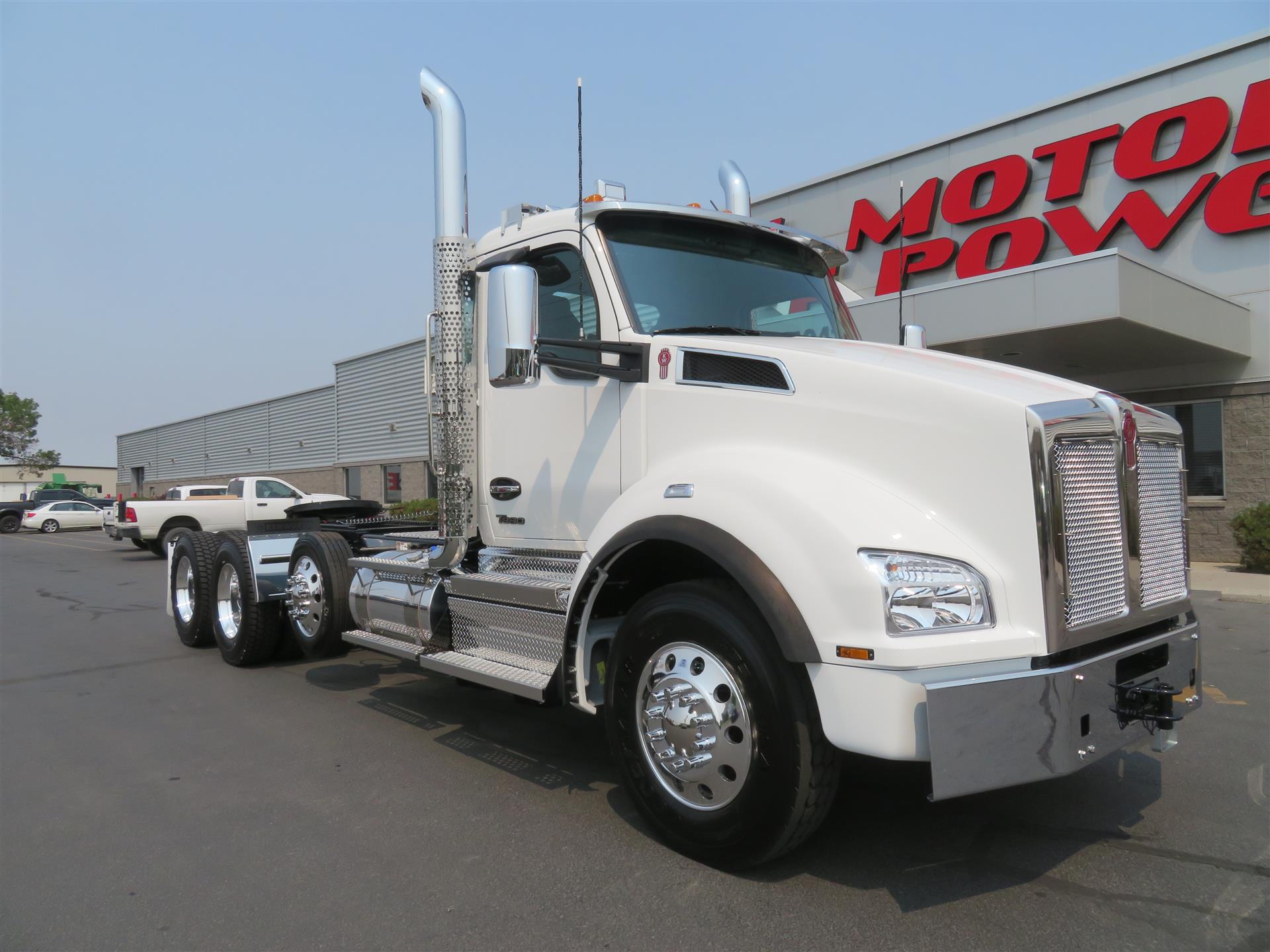 2027 Kenworth T880 Day Cab