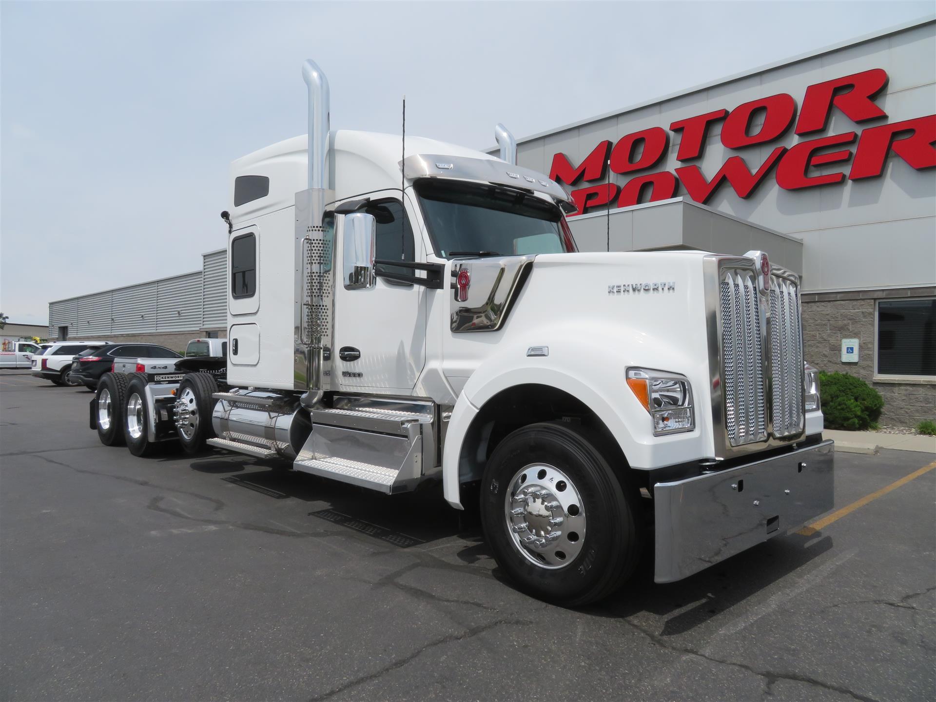 2027 Kenworth W990