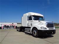 Used 2007 Freightliner FCL12064ST for Sale