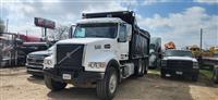 2020 Volvo VHD84F300