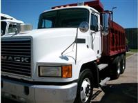 1996 Mack CH613