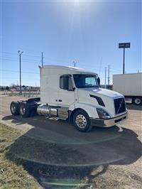 2015 Volvo VNL300