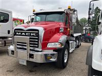 2018 Mack GU800