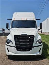 2026 Freightliner PJ126SLP