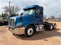 2015 Freightliner CASCADIA 125DC