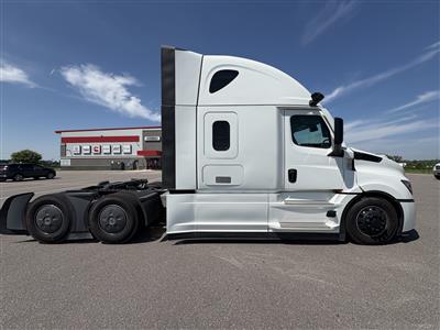 2026 Freightliner PJ126SLP