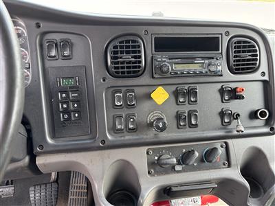 2012 Freightliner M2 106