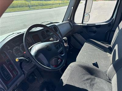 2013 Freightliner M2 106