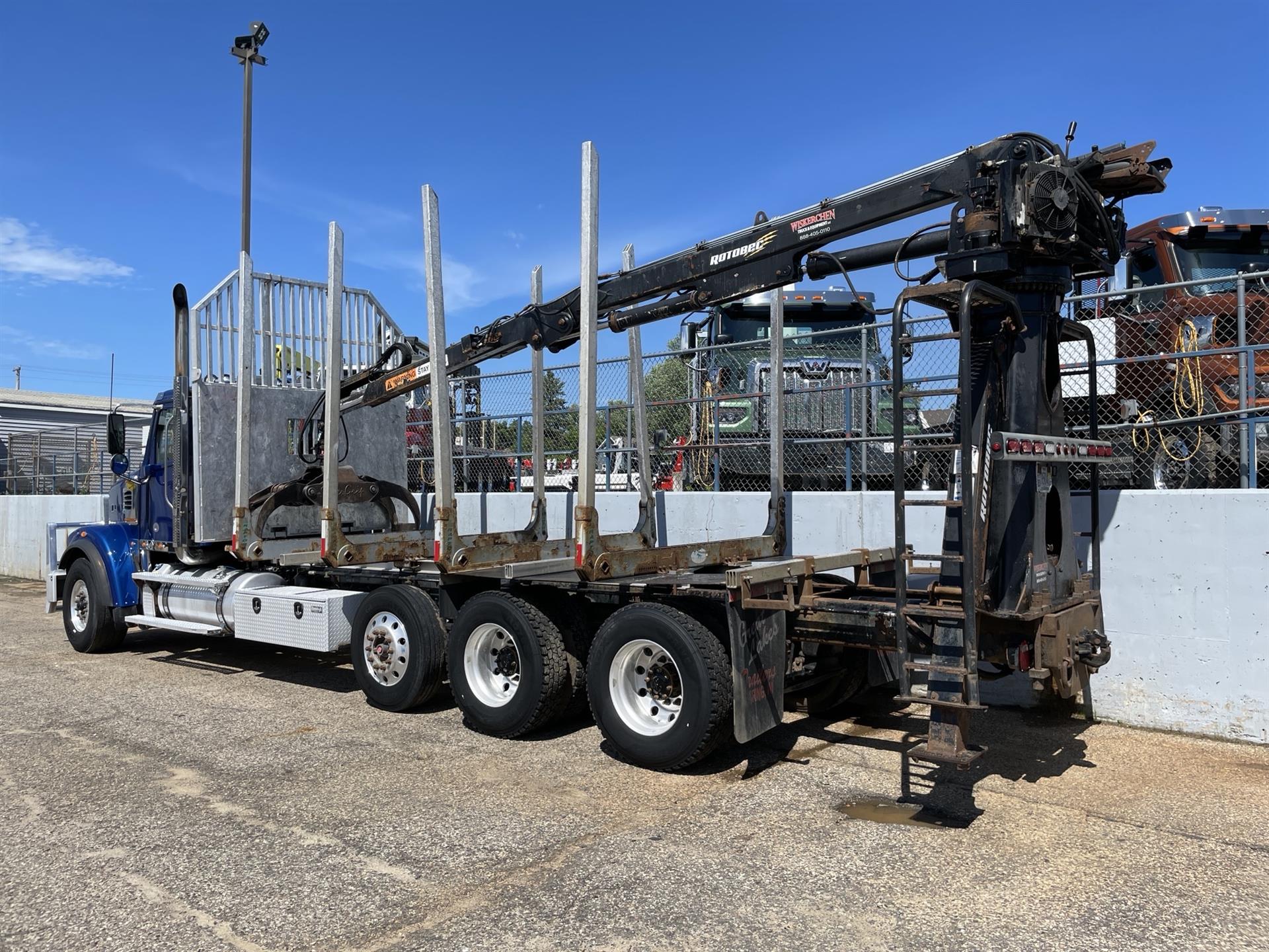 2019 Freightliner 122SD - image 3