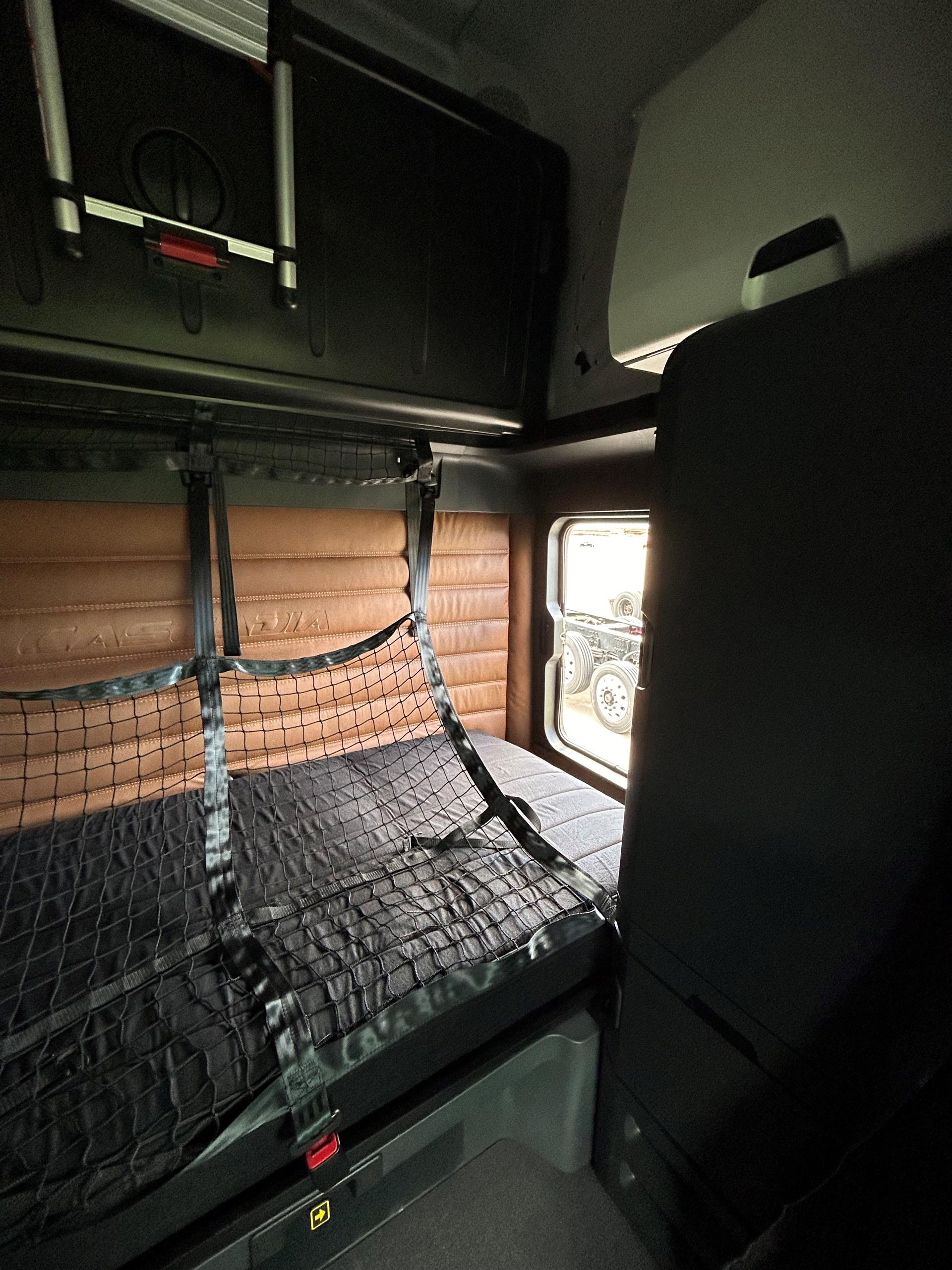 2025 Freightliner - image 7