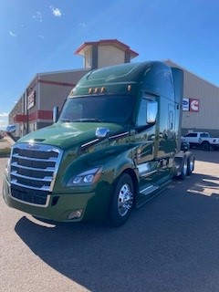 2025 Freightliner - image 3