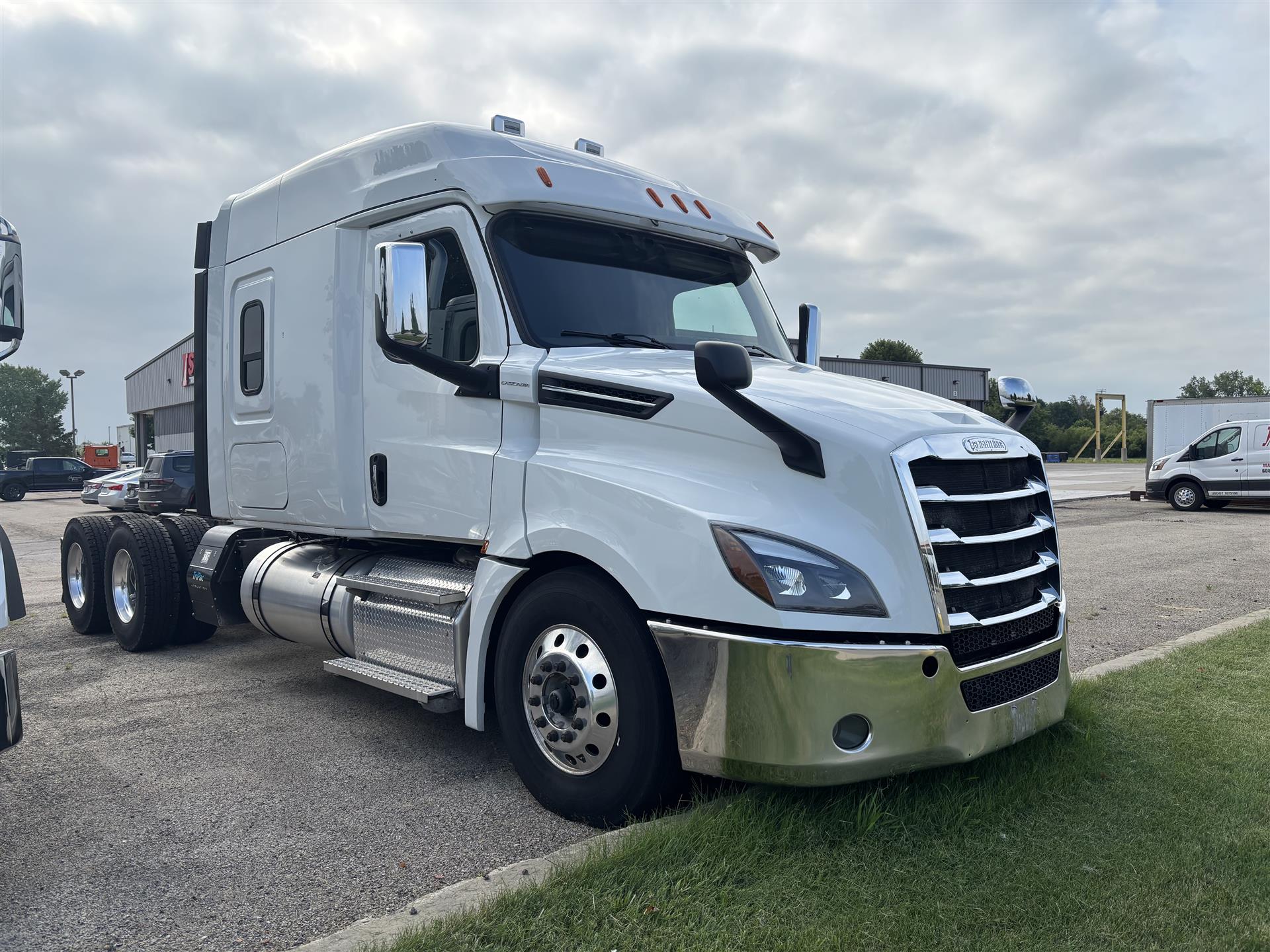 2019 Freightliner - image 2