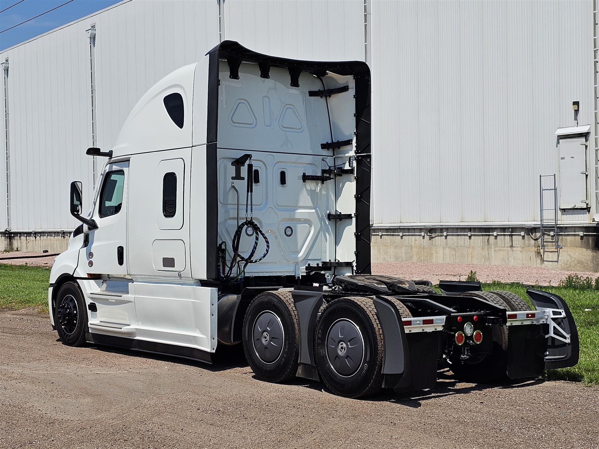 2026 Freightliner - image 7