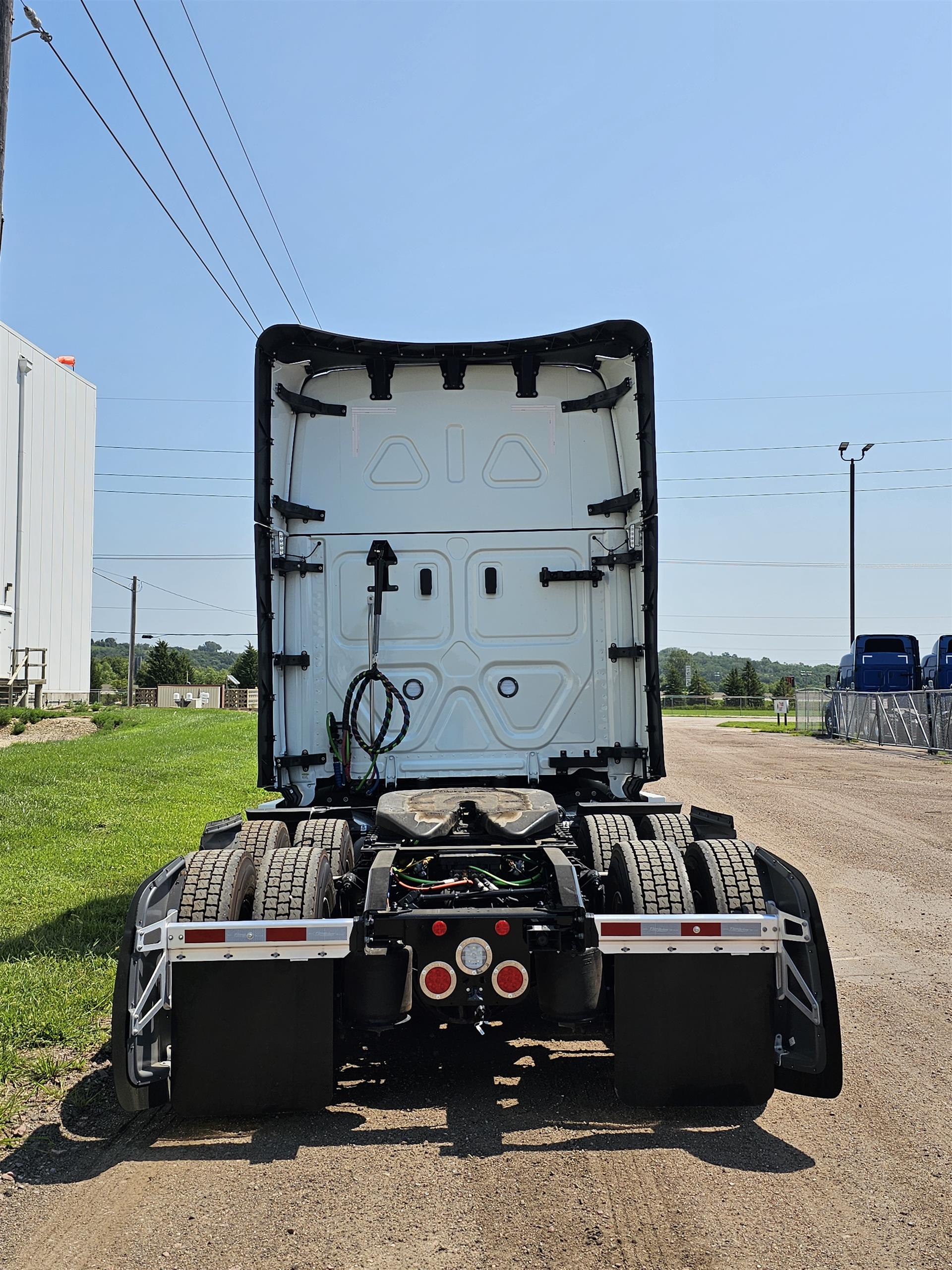 2026 Freightliner - image 4