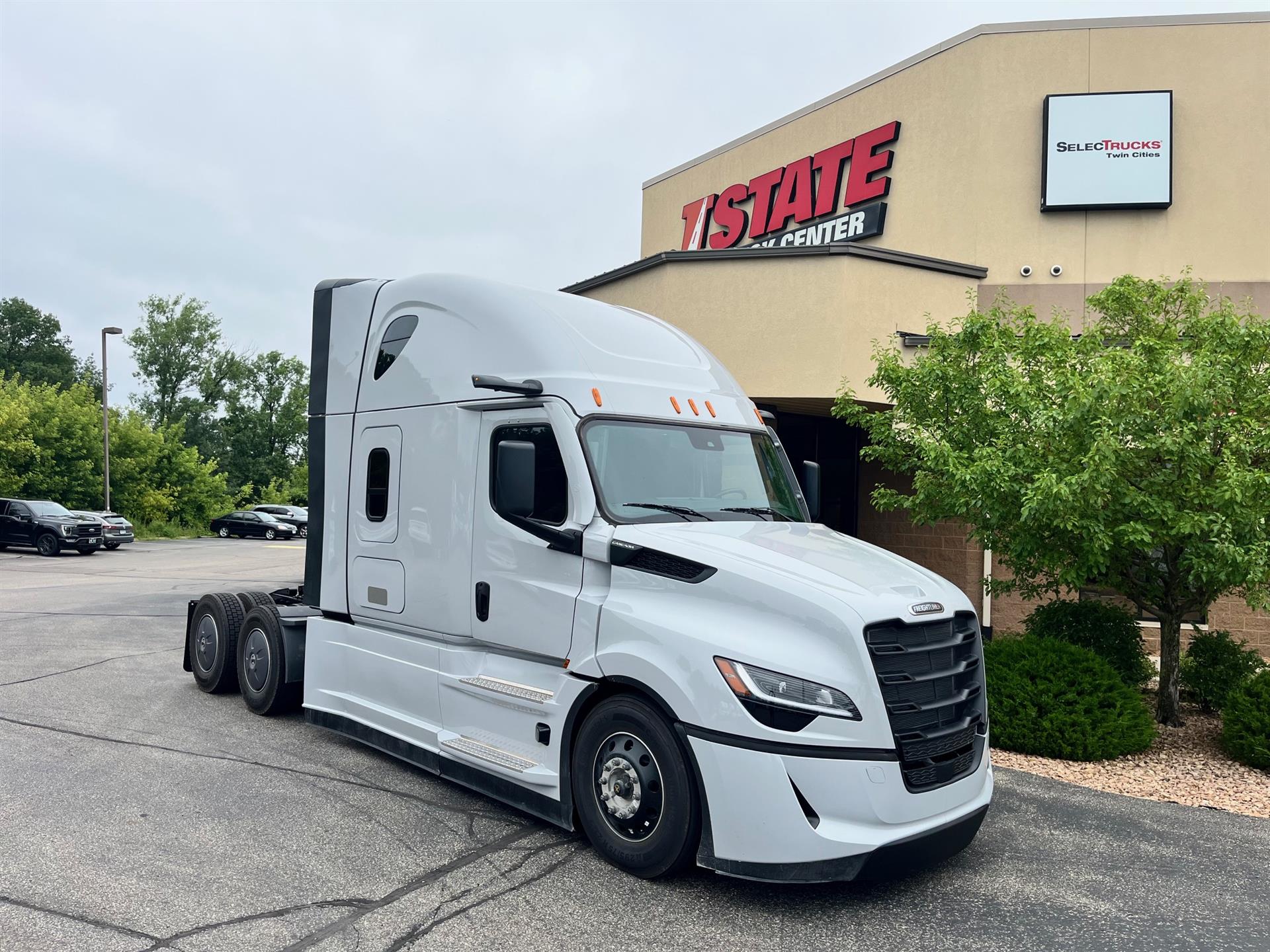 2026 Freightliner PJ126SLP