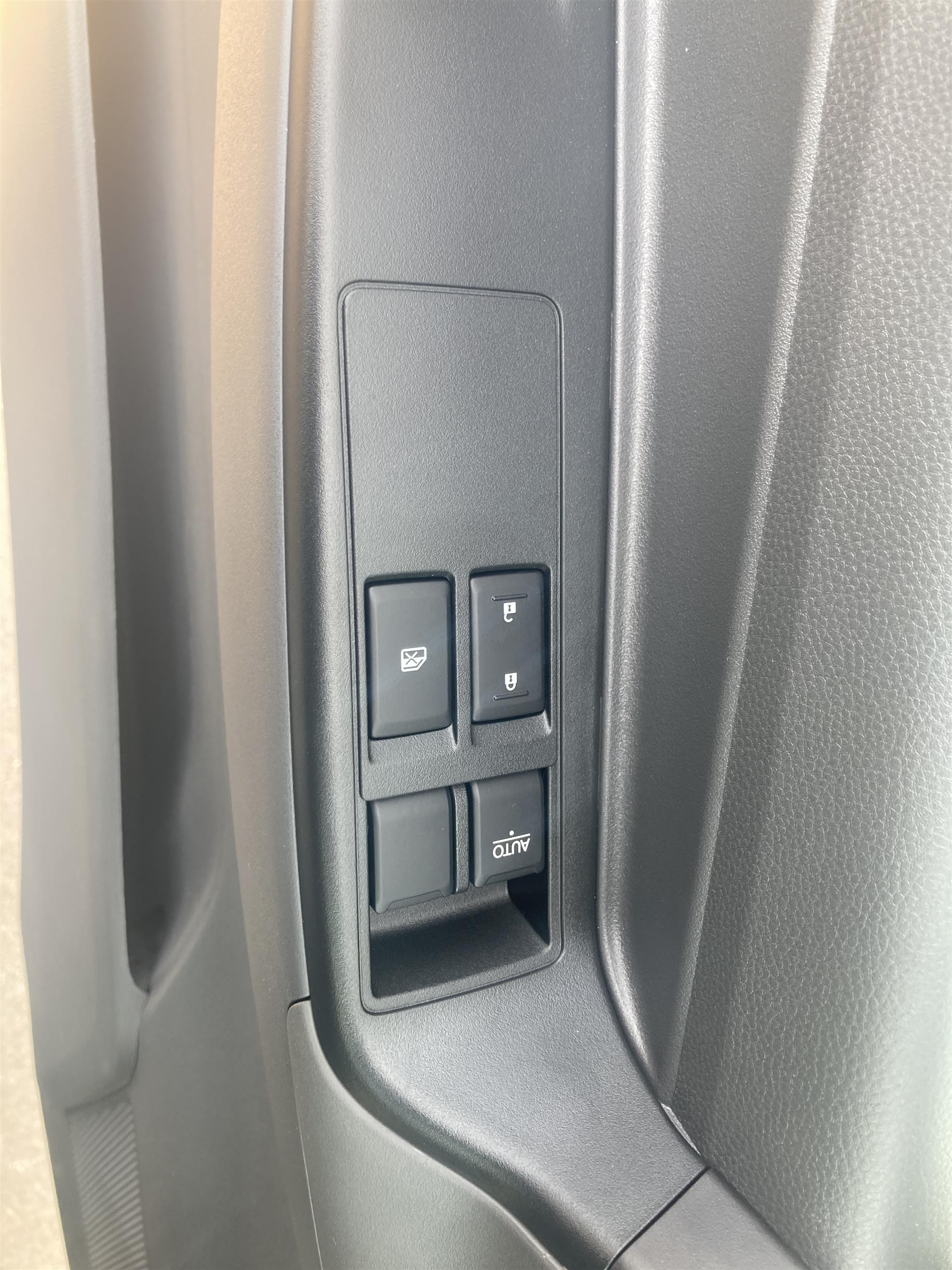 2026 Isuzu - image 14