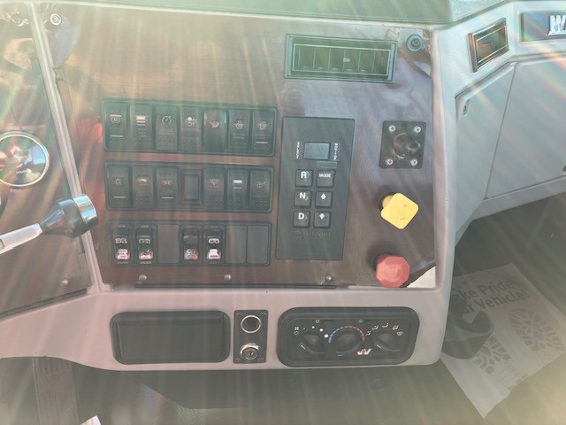 2014 Western Star 4700 - image 6