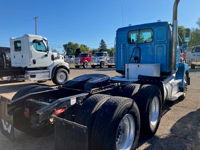 2014 Western Star 4700 - image 3