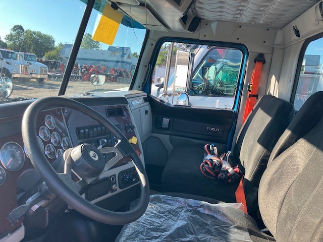 2014 Western Star 4700 - image 5