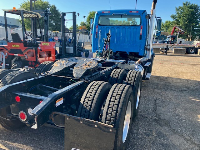 2016 Freightliner 114SD - image 3