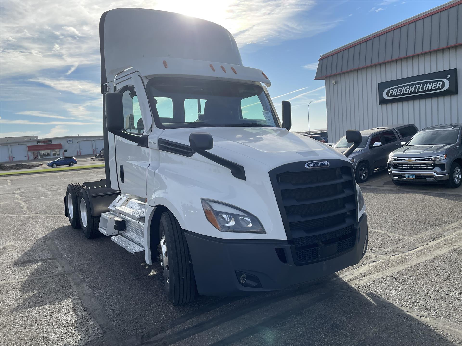 2022 Freightliner - image 1