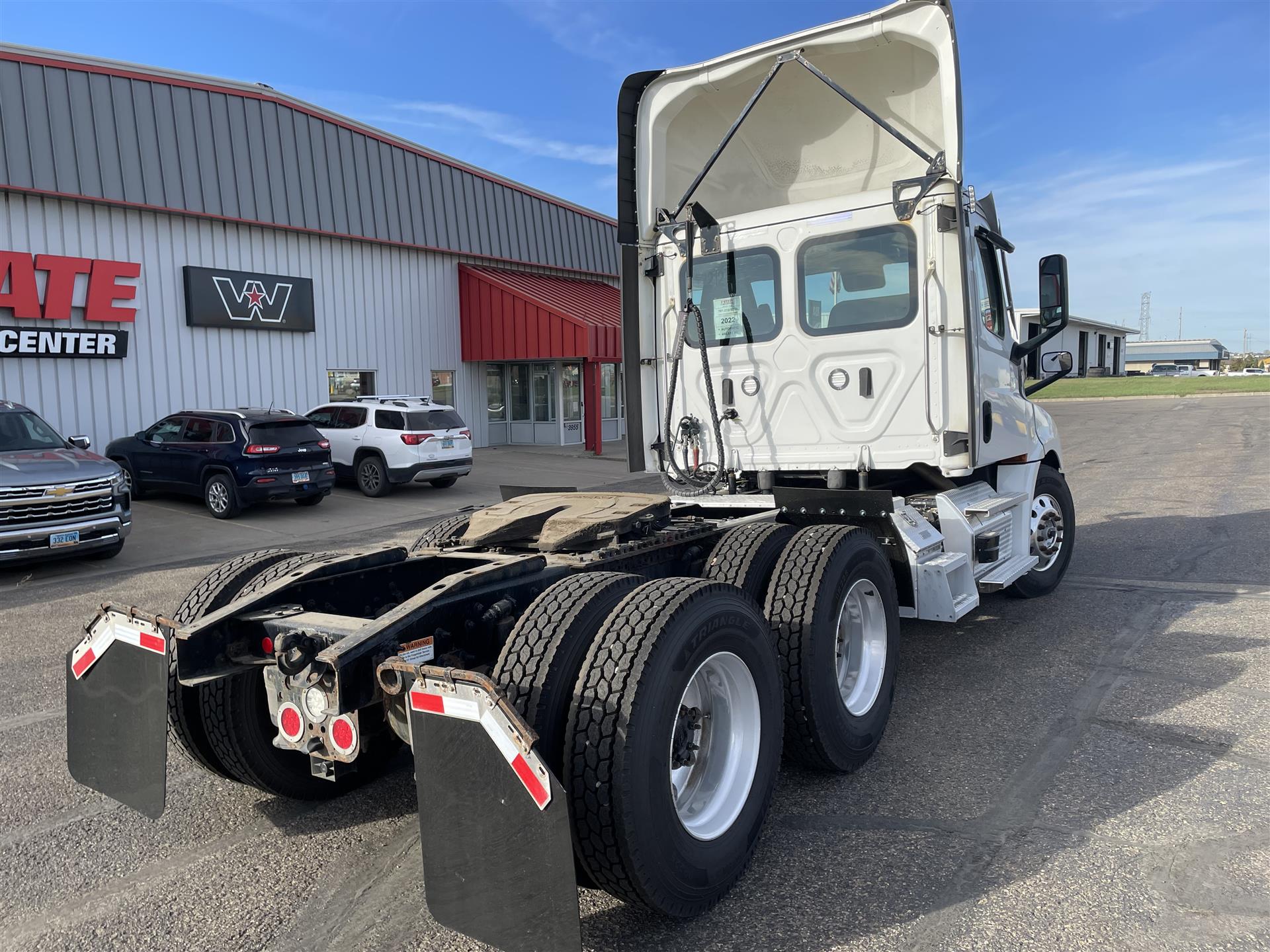 2022 Freightliner - image 5