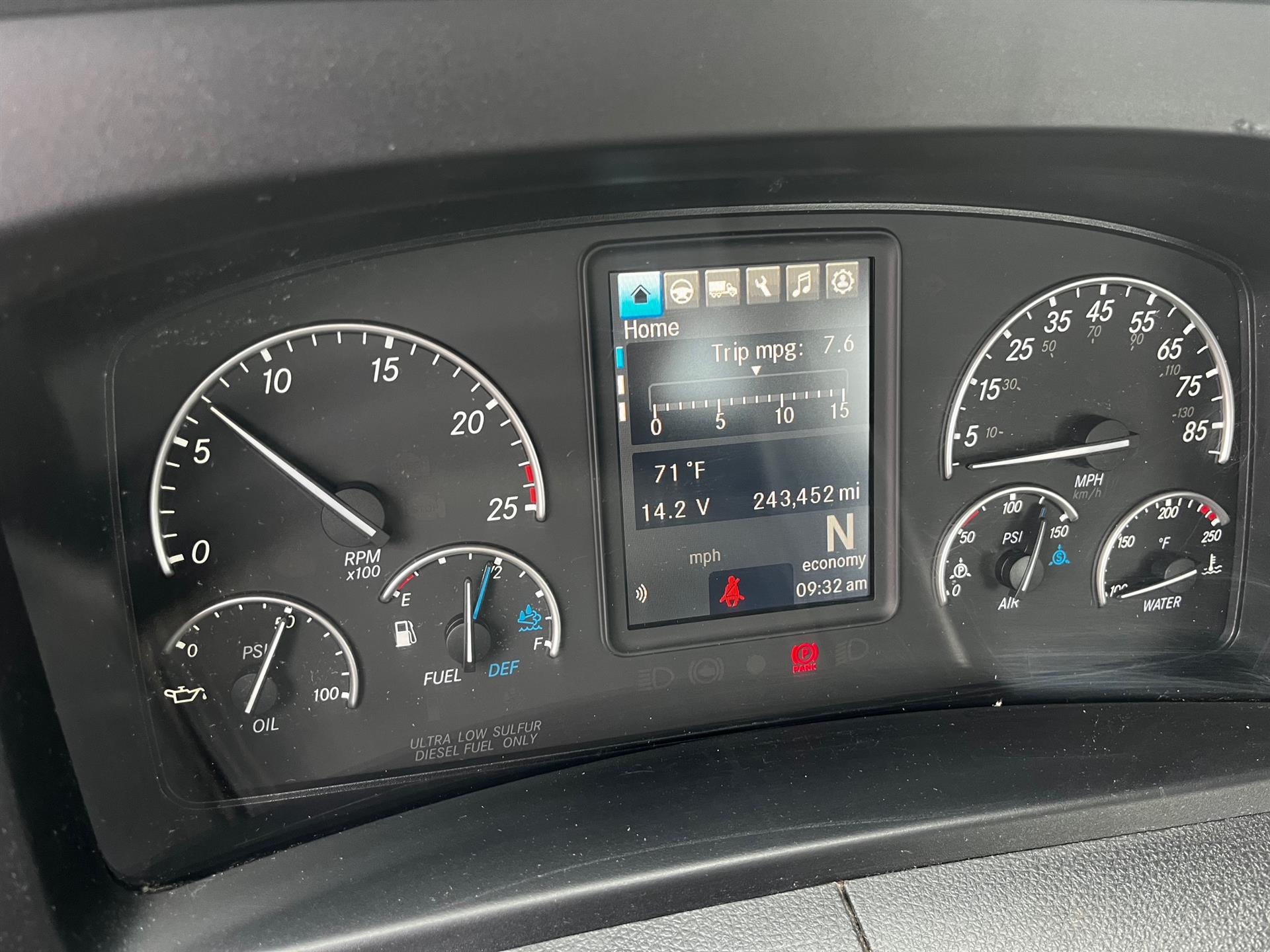 2023 Freightliner - image 12