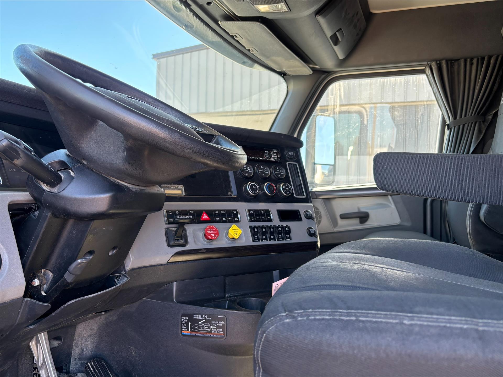 2019 Freightliner - image 4