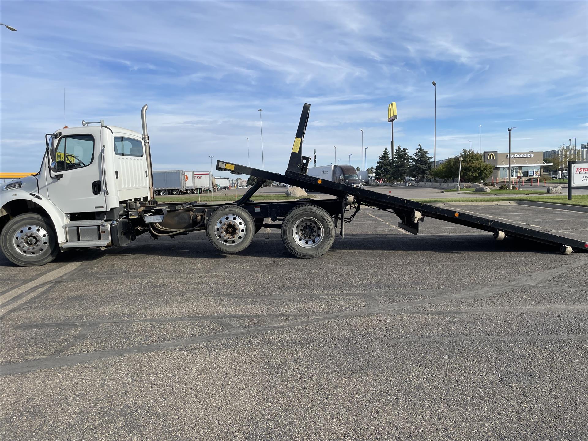 2012 Freightliner M2 106 - image 1