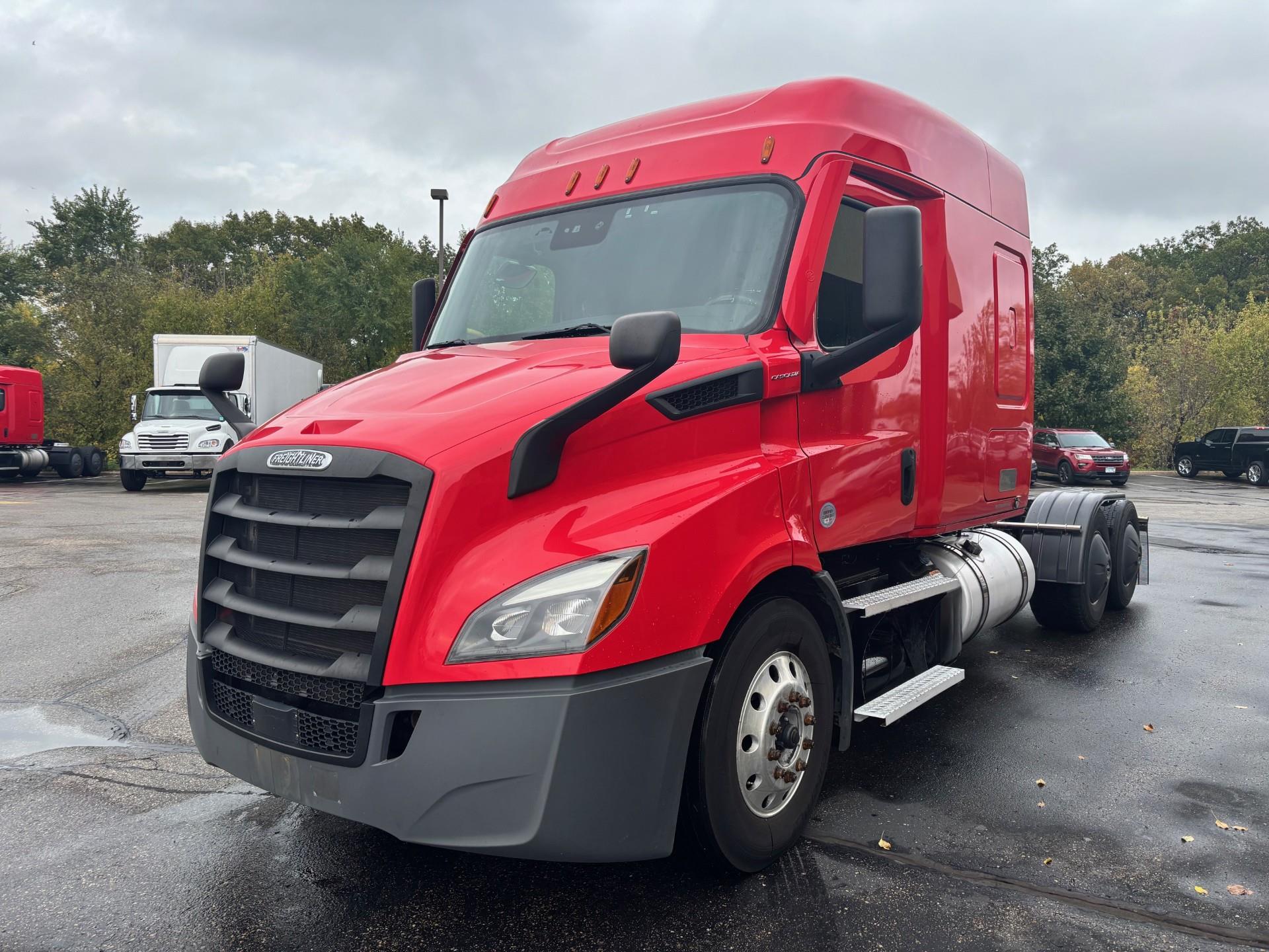 2021 Freightliner - image 2