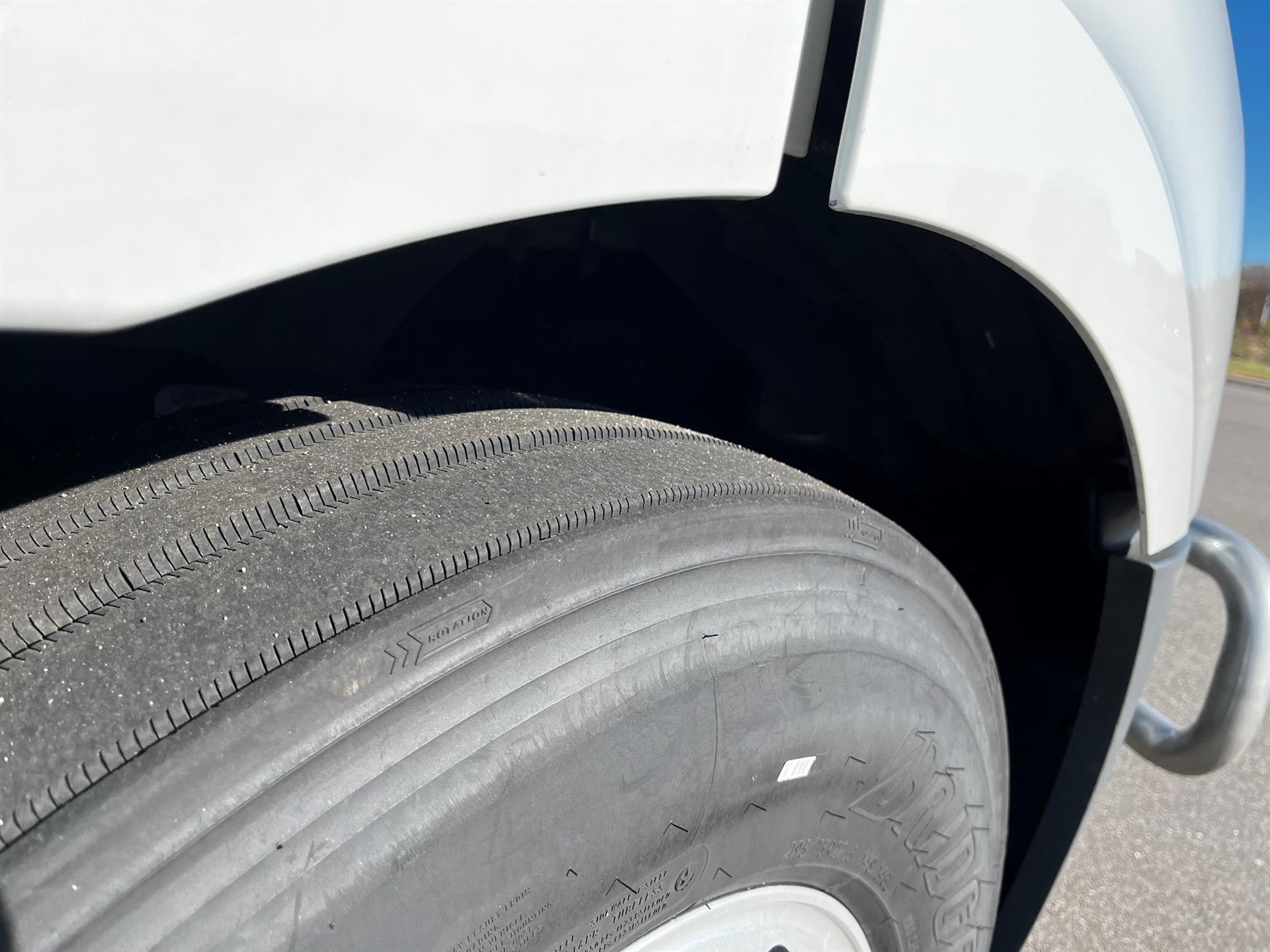 2023 Freightliner - image 3