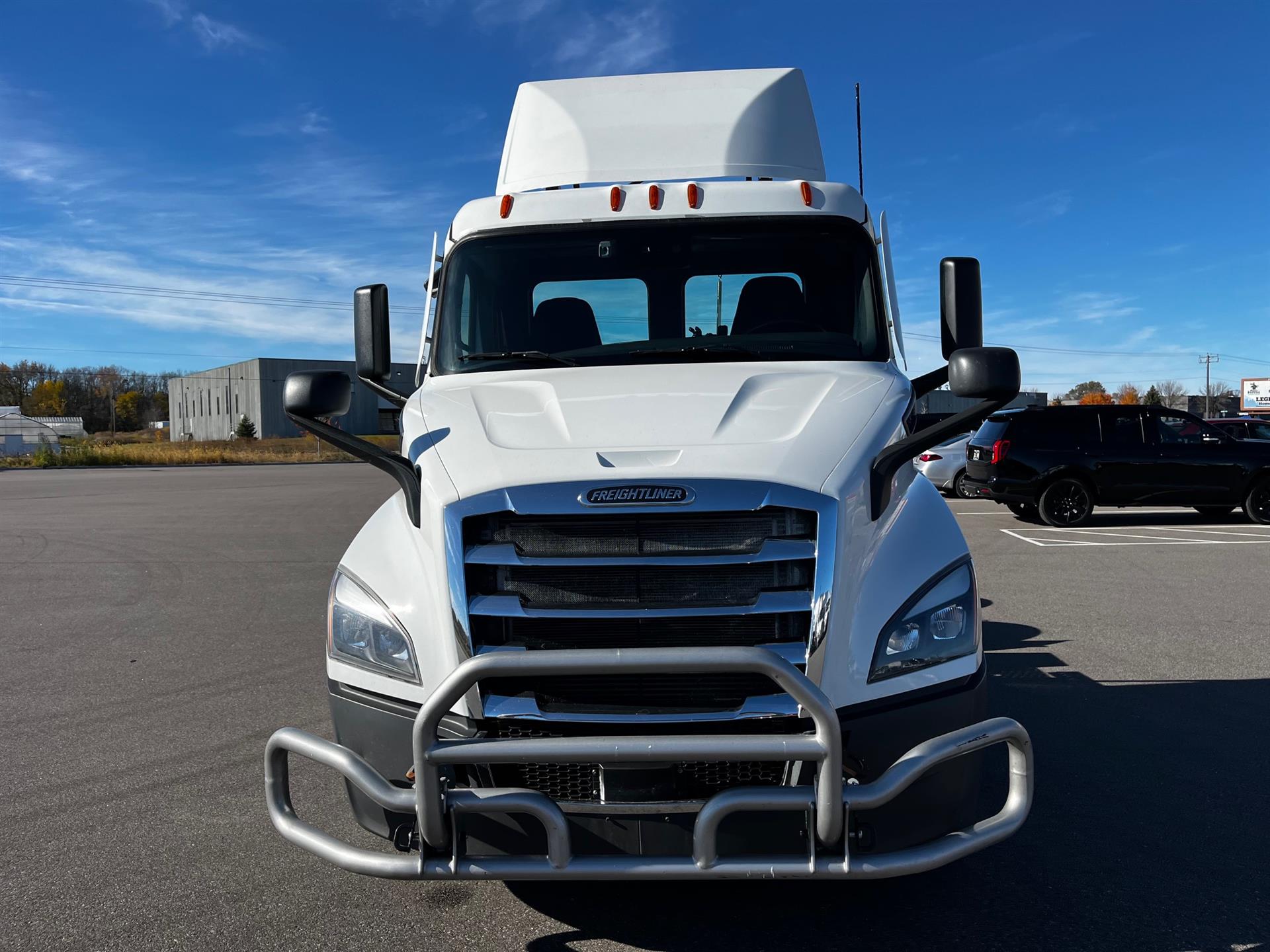 2023 Freightliner - image 5