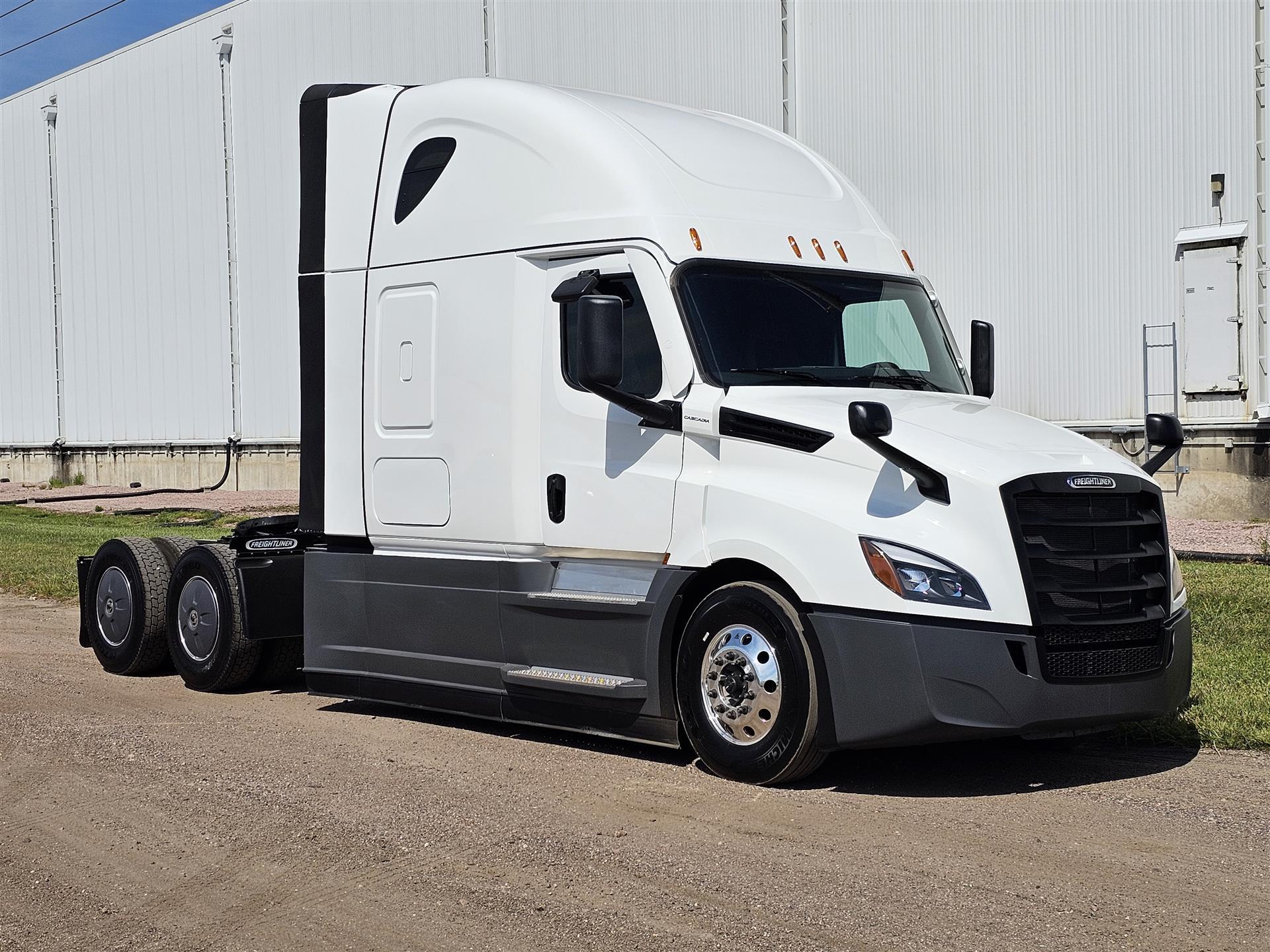 2024 Freightliner - image 11